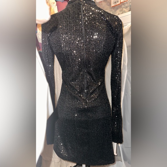 Abercrombie & Fitch Long Sleeve Sequin Mockneck Mini - Picture 16 of 16